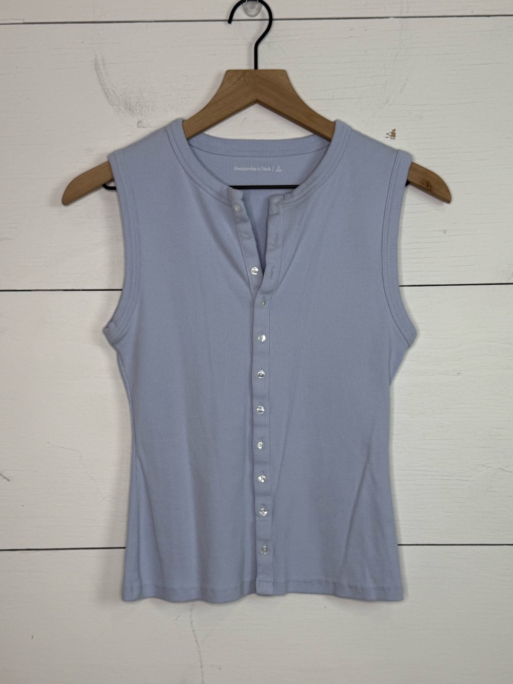 Abercrombie & Fitch • Light Blue Button-Front Sleeveless Tank Size Small